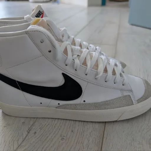 Nike Blazer Mid 77