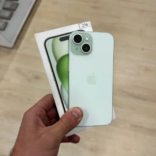iPhone 15 256GB
