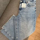 Pull&Bear серые прямые джинсы, Pull&Bear светло-голубые cropped-джинсы 8