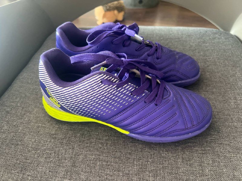 Детские бутсы сороконожки новые фиолетовые размер 34