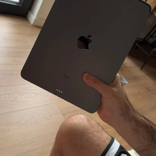Apple iPad Pro 11, Magic Keyboard