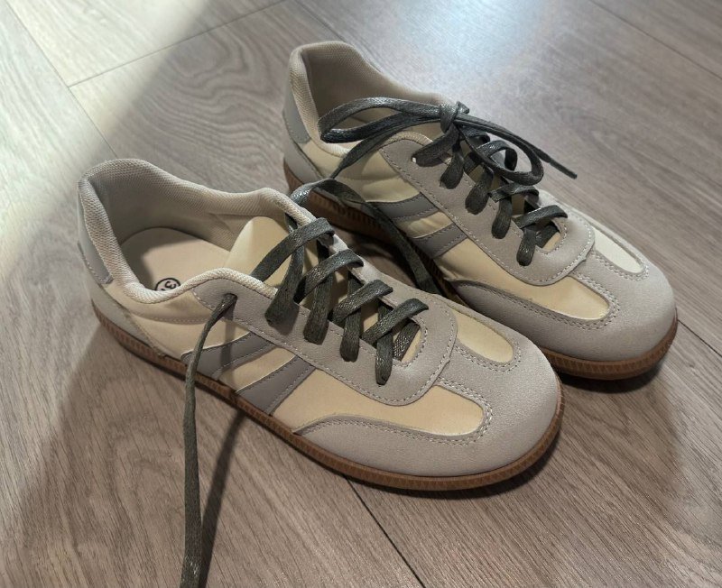 Кеды-кроссовки, лоферы, зимние ботинки женские 37 размер