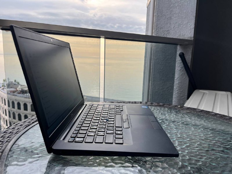 Dell Latitude 7490 i5-8350U 8/256 SSD 2