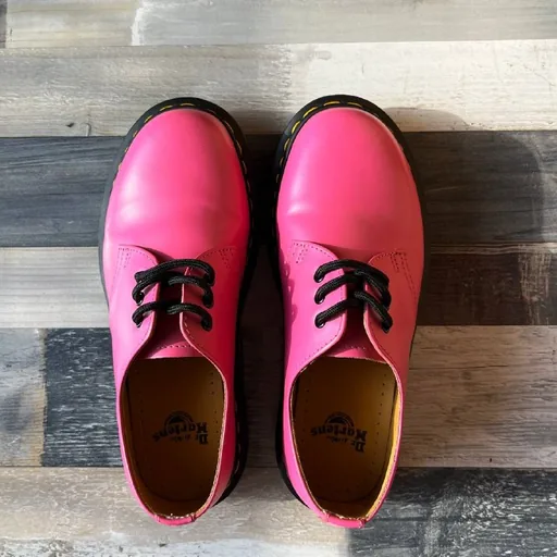 Розовые ботинки Dr. Martens 1461