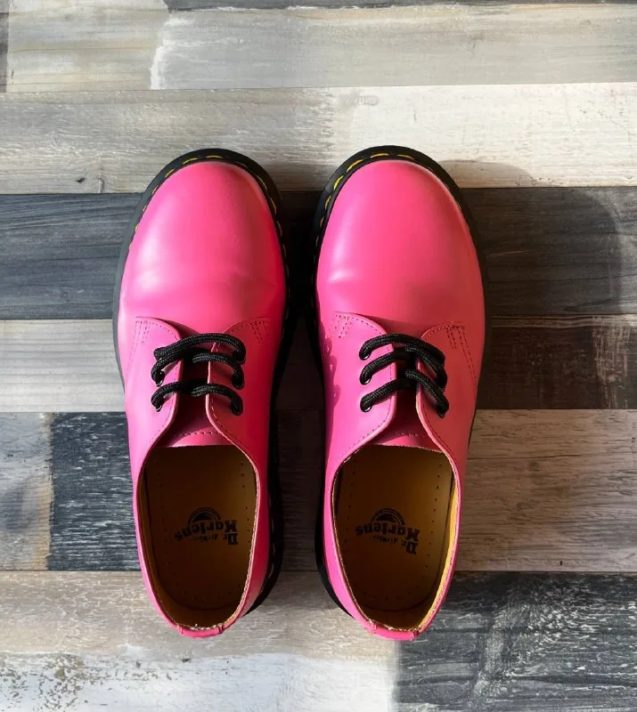 Розовые ботинки Dr. Martens 1461 1