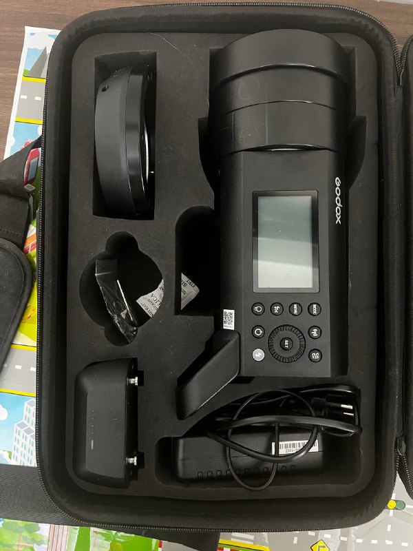 Импульсный свет Godox AD400 с аксессуарами и синхронизатором 2