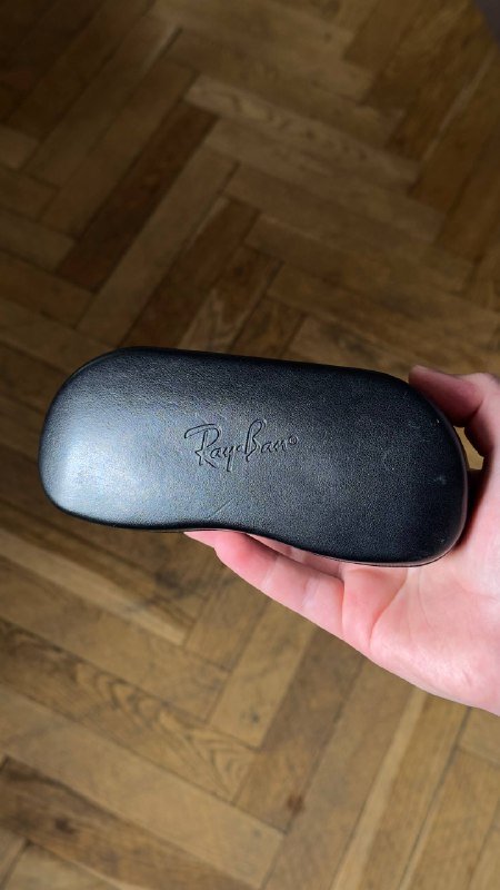 JBL Flip 6, мышка Razer DeathAdder, очки RayBan, кроссовки New Balance 574 3