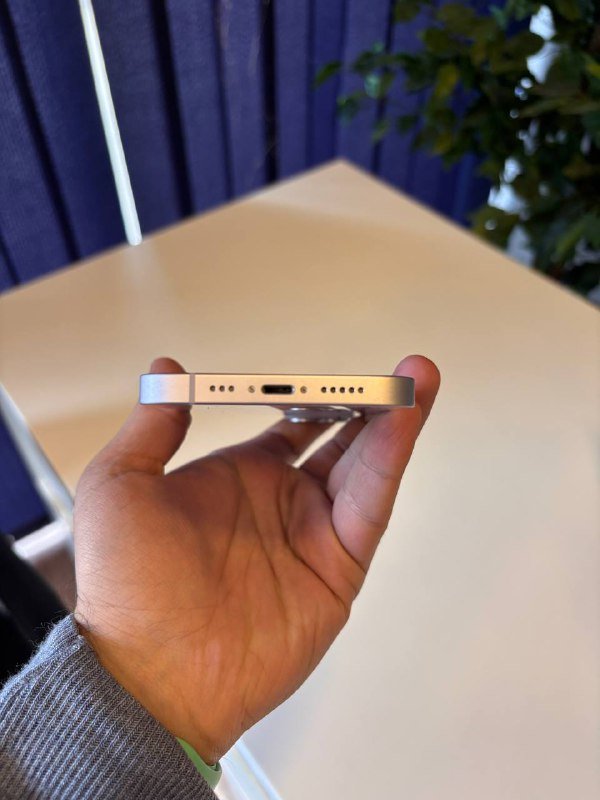 iPhone 14 Purple 256GB E-Sim 4