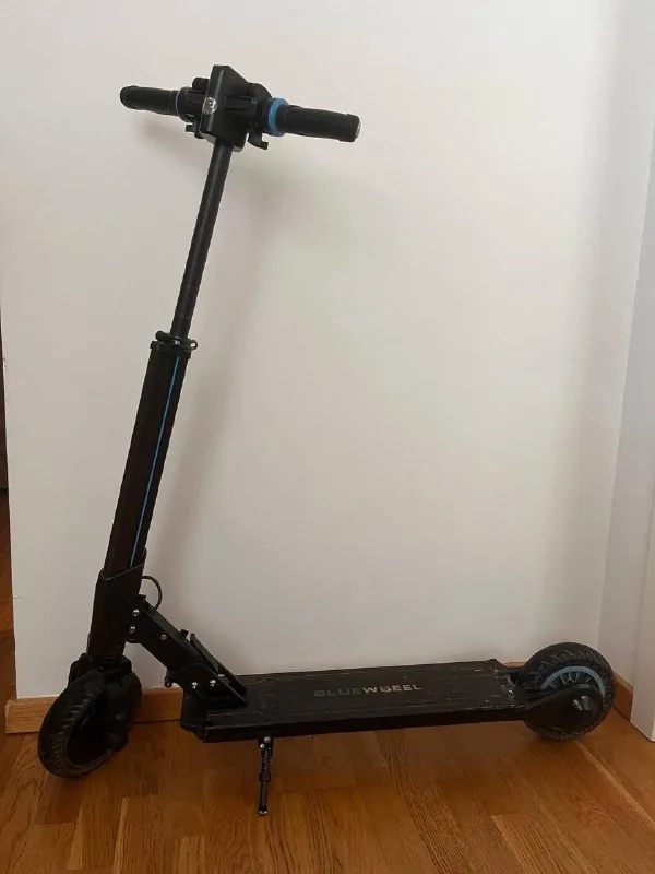 Электро самокат Bluewheel IX250 1