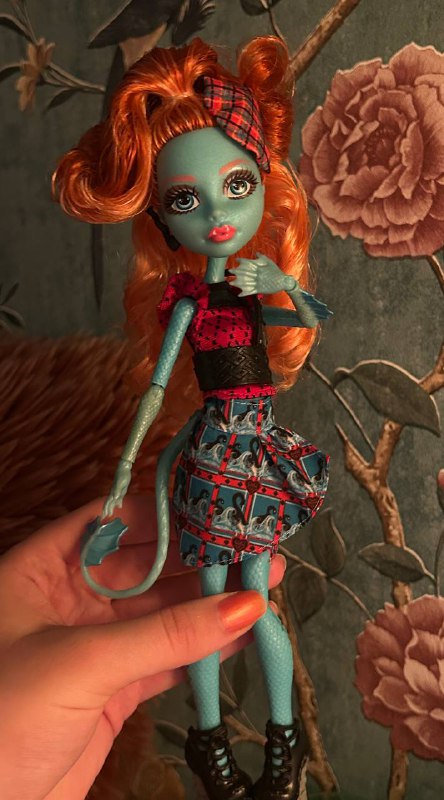 Куколка Monster High Лорна 2