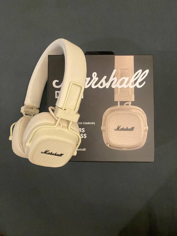 Наушники Marshall Major V, ноутбук Asus