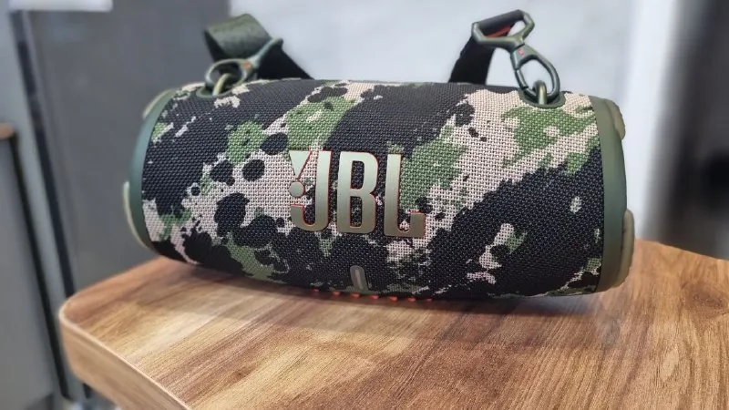 JBL колонка 1