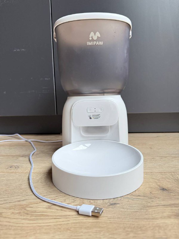 Наушники Bose, роутер Asus, автокормушка, кроссовки Nike 3