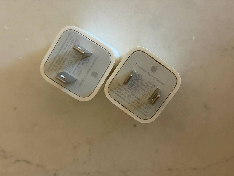 Зарядные адаптеры Apple 5W