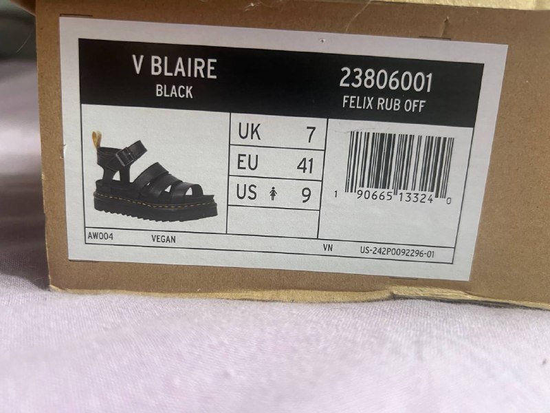 гель для мытья посуды, губки, шампунь, кондиционер, масло жожоба, вешалки, босоножки Dr Martins 41р 4