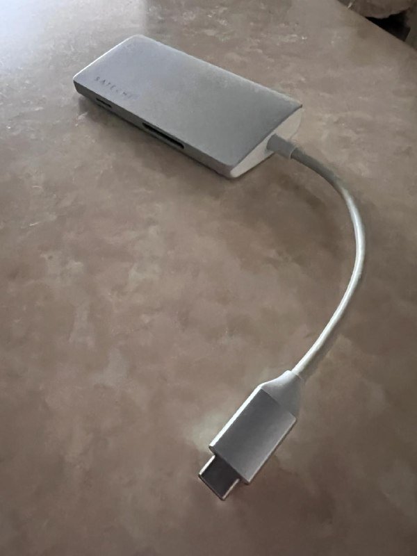 iMac 21.5 2017, Macbook pro 13 2018, JBL Charge 2+ колонка, Камера Sony Playstation HD, Микрофон HyperX QuadCast, Пульт Sony, Игры PS5 и PS4, Радио петлички Sennheiser, USB Type-C хаб, AMD Ryzen 7 1700X, ЦАП, Мышка Corsair, Держатель для телефона 3