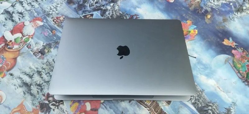 MacBook Pro 13 2019 1