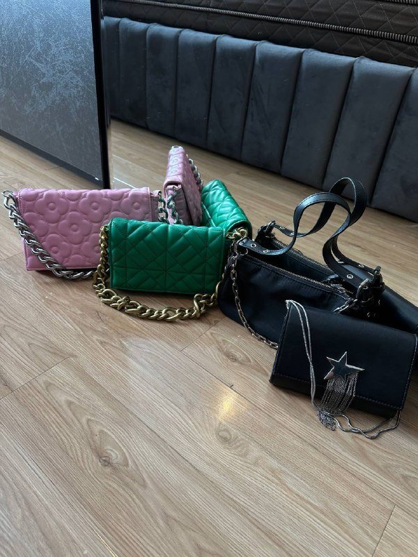 Женская обувь 39-40 размер