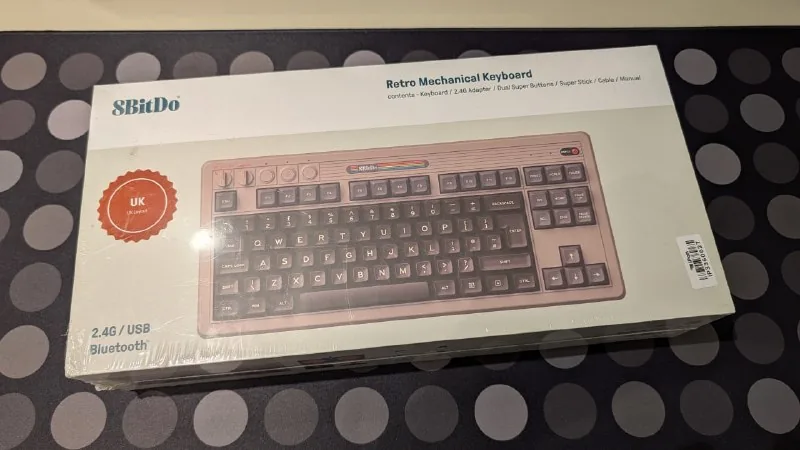 Механическая клавиатура 8BitDo Retro 87 C64 Edition