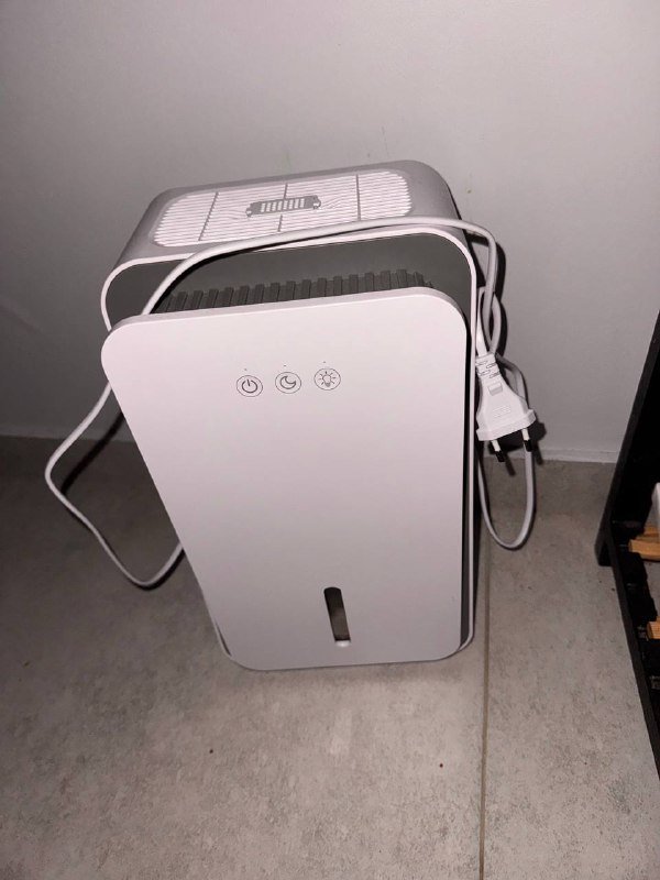 Dual Semiconductor High-Efficiency Dehumidifier 1