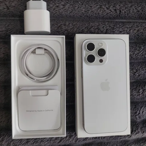 iPhone 15 Pro Max 256 GB White