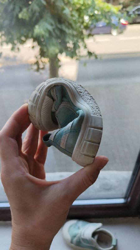 Тапочки и зимние сапожки размер 23 2