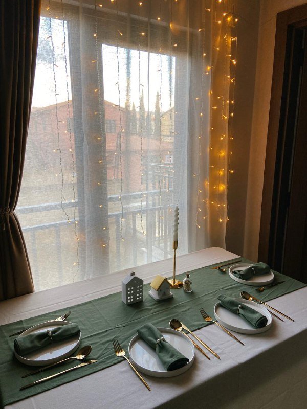 Набор золотистых столовых приборов на 6 персон 4