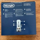 Кофеварка De'Longhi Dedica Style EC685.M 7