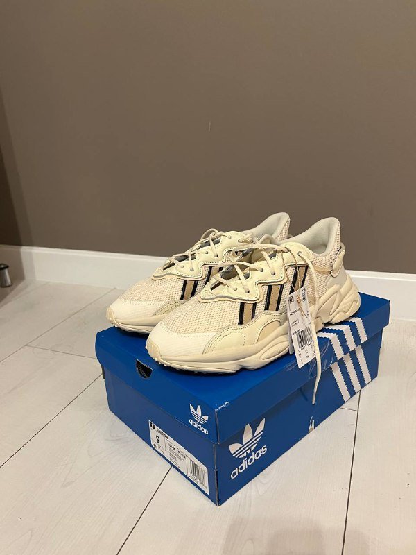 Женские кроссовки Adidas Ozweego новые оригинал