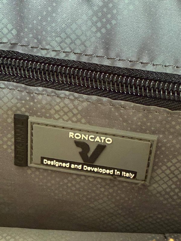 Энергомичные сумочки RonCato для путешествий черная и бежевая 7