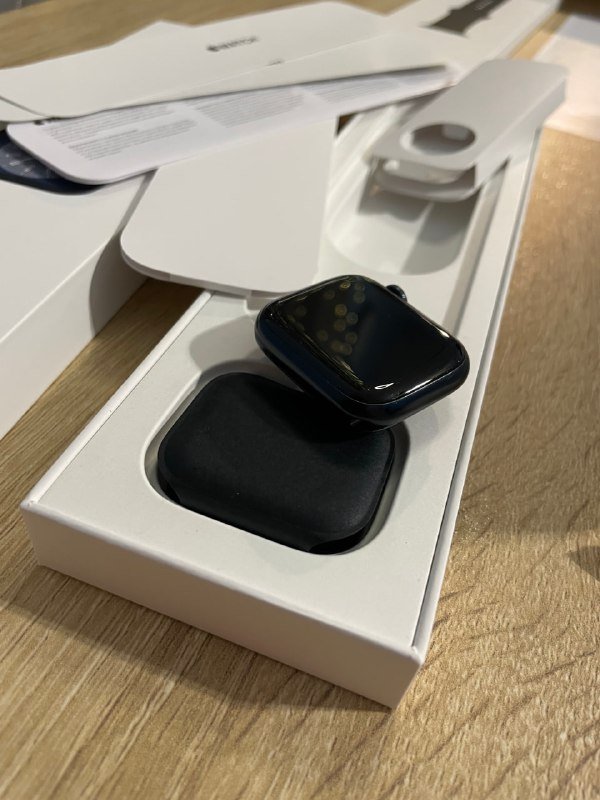 Apple Watch series 8 41mm с аксессуарами 4