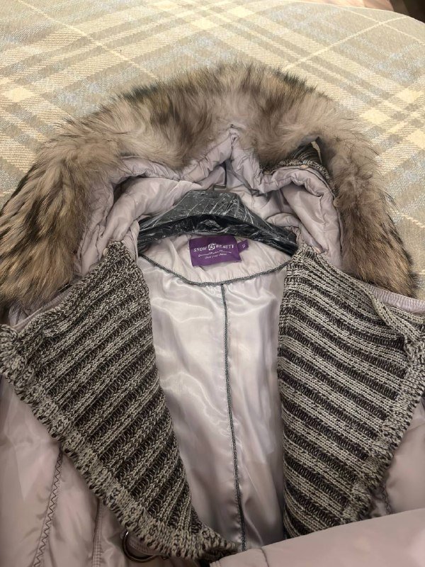 Пуховик натуральный с мехом песца размер М-Л 5