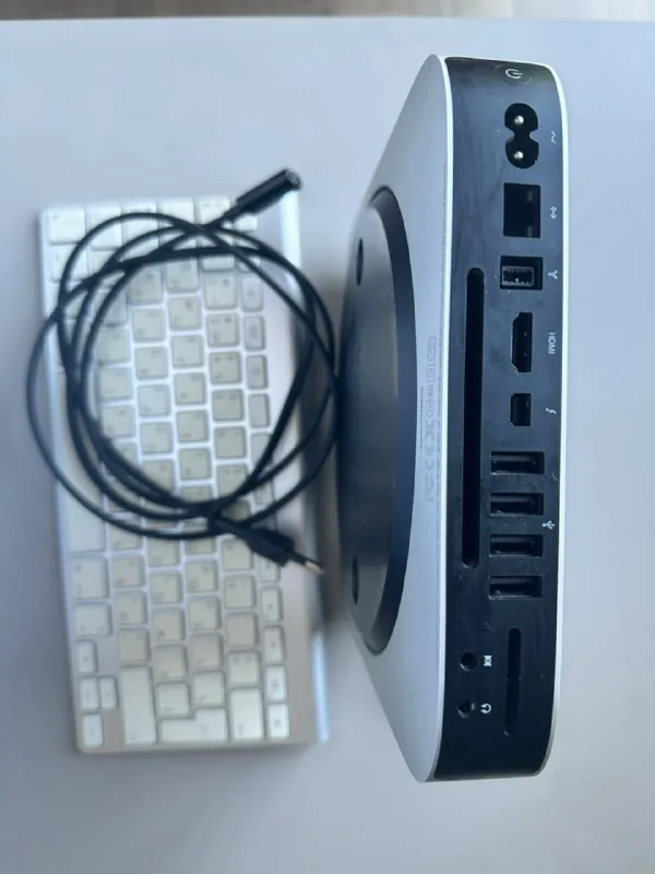 Apple Mac Mini 1