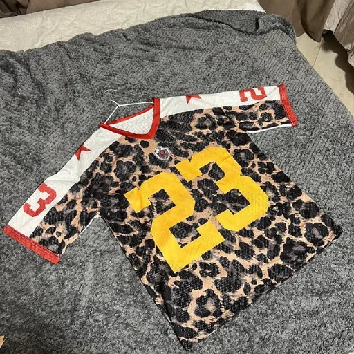 Women's clothing