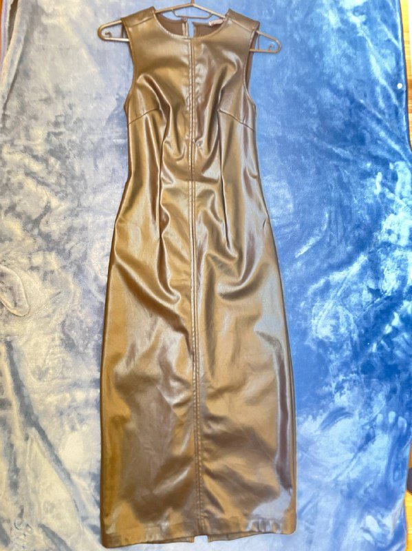 толстовка бежевая, платье кожзам, рубашки темно-серая и светло-серая 6