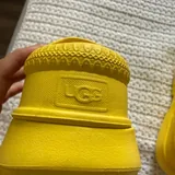 Жёлтые резиновые UGG с открытой пяткой 3
