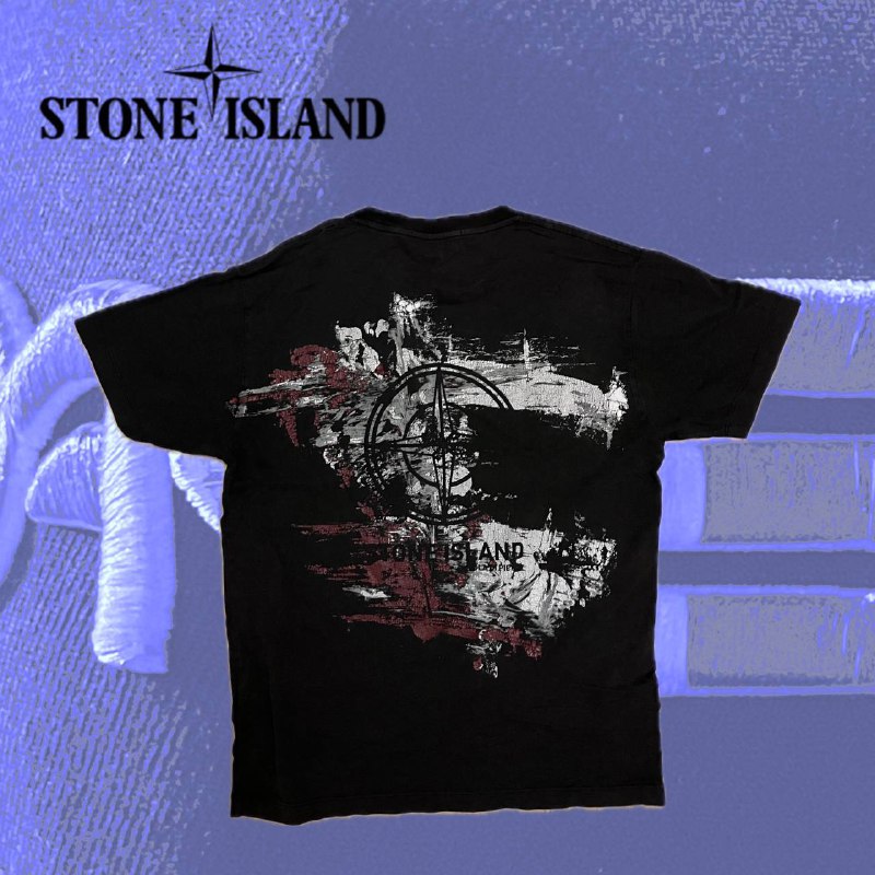 Coca-cola T-shirt, Wrangler T-shirt, Dickies ambulance pants, Stone Island T-shirt 5