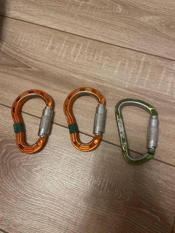 Рейкьявик дождевик, бинокль, карабины, веревки и пр. 9