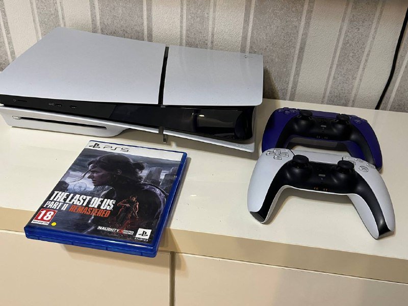 PS5 Slim 1 ТБ, контроллеры, игра The Last of Us Part II 2