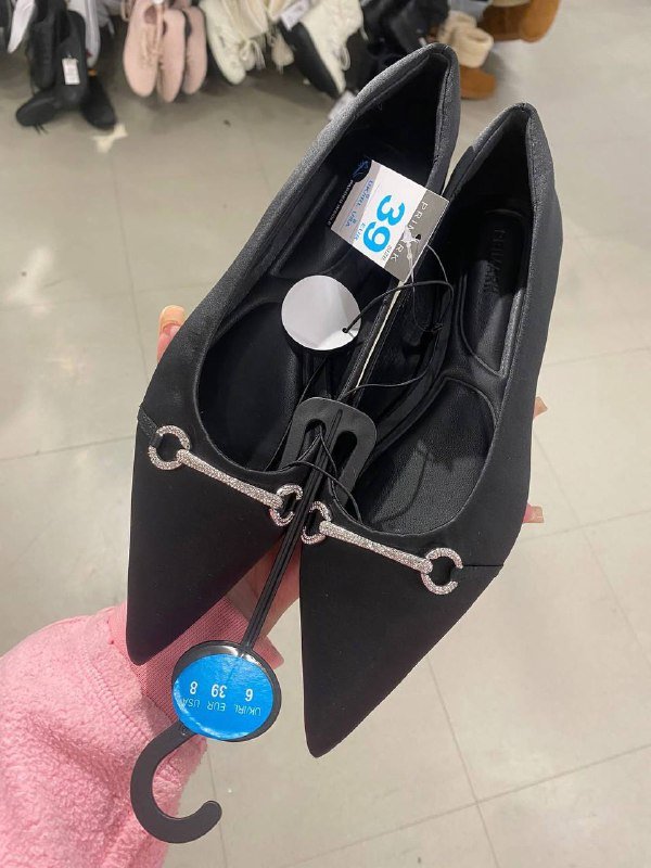 Женская обувь разная