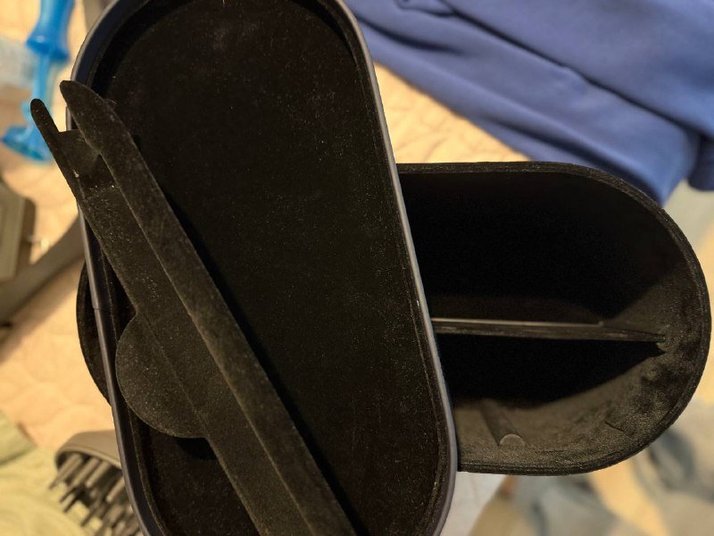 Коробка от Dyson 2