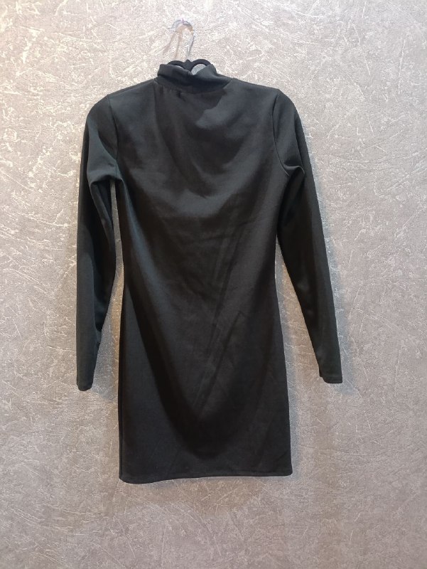 Куртка оверсайз, новое платье, комбинезон Zara, черное платье, столик для кровати
