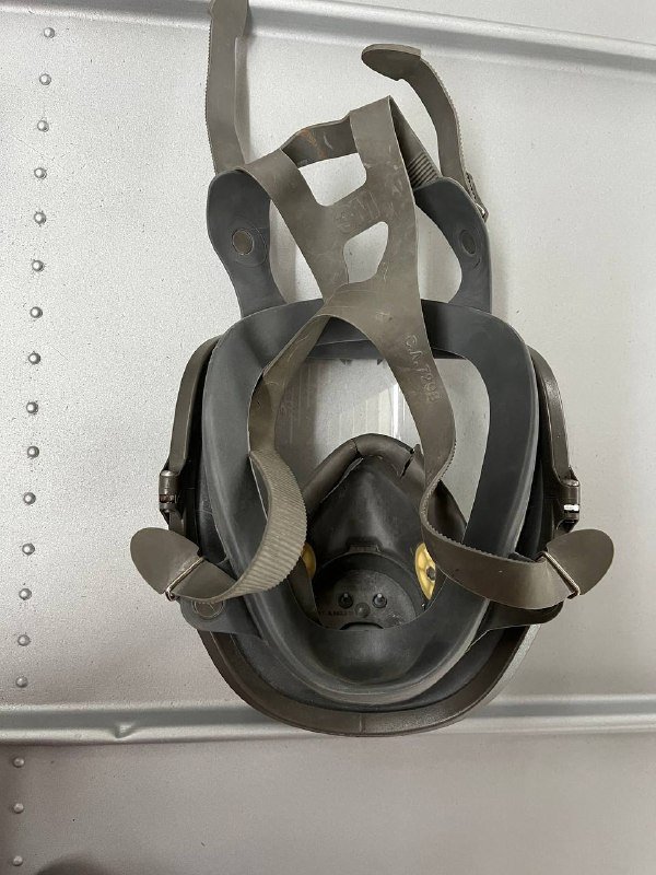 Комбинезон малярный, маска малярная 3