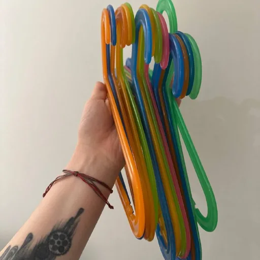 Пластиковые вешалки IKEA
