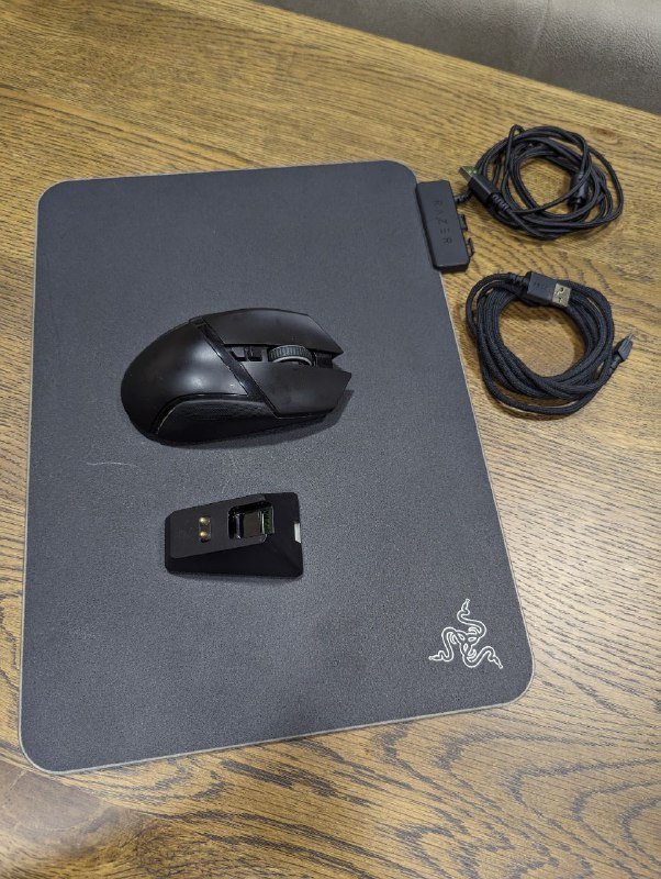 Razer Basilisk V3 Pro, Razer Firefly V2, Razer Mouse Dock Chroma