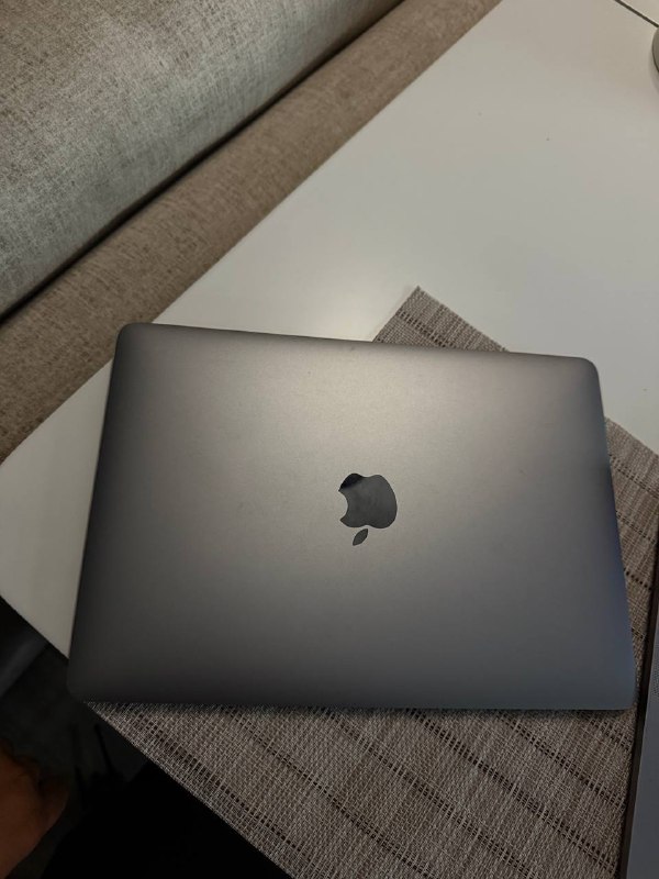 MacBook 12 дюм 1