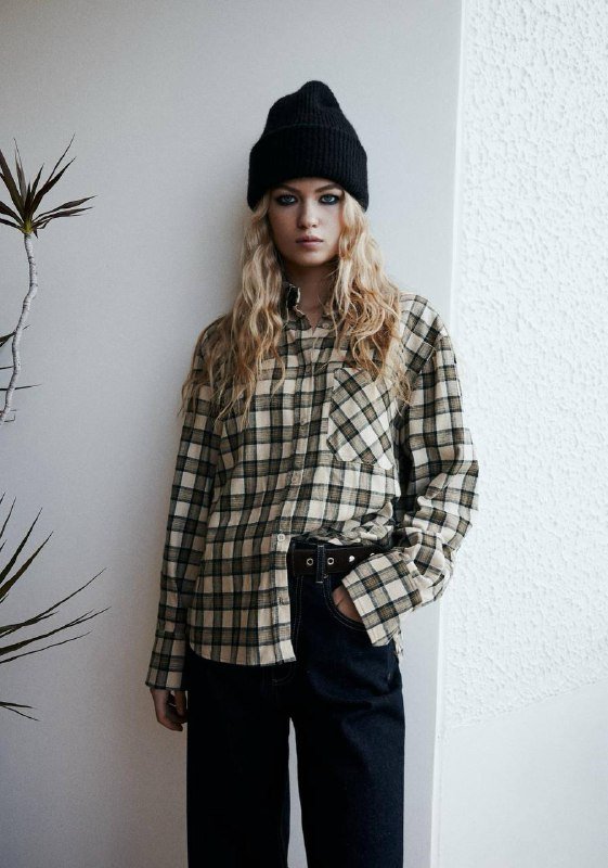 свитер H&M, рубашка Zara, кардиган Massimo Dutti, polo Massimo Dutti, свитер Zara, лыжные штаны, жилетка Zara, боди Guess, джинсы Zara, гольф Massimo Dutti 2