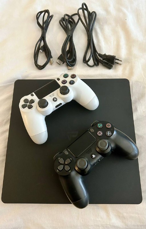 PS4 Slim 500GB, 2 геймпада, игра Until Dawn