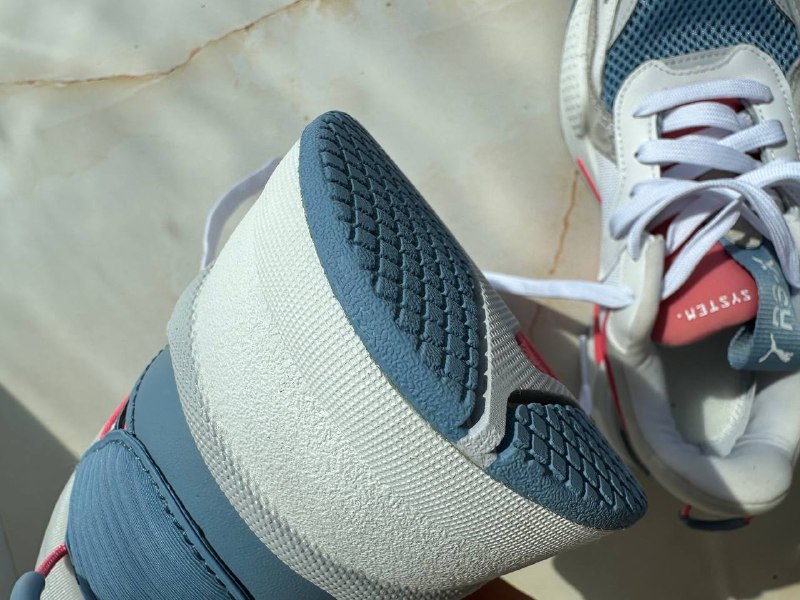 Кроссовки PUMA 40 размер, состояние новых 7