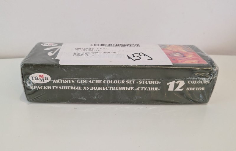 Polaroid фотоальбом, полка, гуашь, чехлы для телефонов, кабели, обложка, книги 3